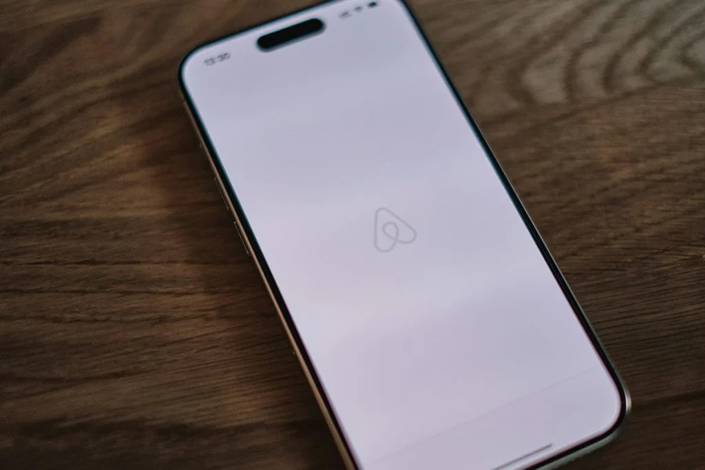 LA EXCUSA DE LOS ESTAFADORES DE AIRBNB