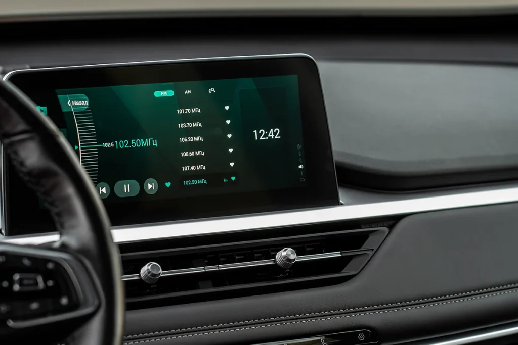 La IA de Google llega a tu coche y te ayudará con WhatsApp mientras conduces 17 LA IA DE GOOGLE EN LOS COCHES Y OTROS DISPOSITIVOS