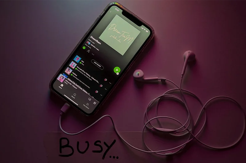LAS RENOVACIONES AUTOMÁTICAS DE SPOTIFY O NETFLIX PUEDEN SER UN PROBLEMA