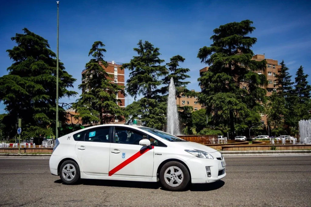 El taxi, en peligro tras las nuevas licencias de Cabify en una Madrid inundada de VTC 4 La Comunidad de Madrid, atrapada entre la legalidad y la protesta
