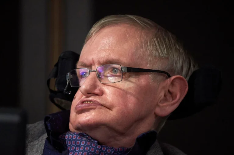 La alarmante advertencia de Stephen Hawking antes de morir: Esto acabará con la raza humana