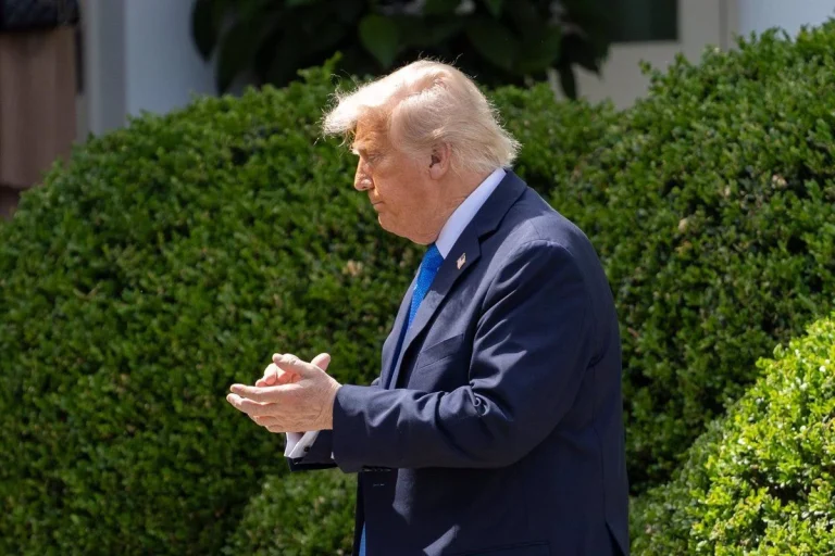 La nueva 'pataleta' de Trump deja en el aire el futuro de cientos de estudiantes españoles