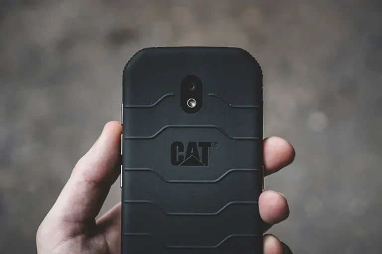 No tires tu viejo smartphone y conviértelo en una cámara espía de forma sencilla