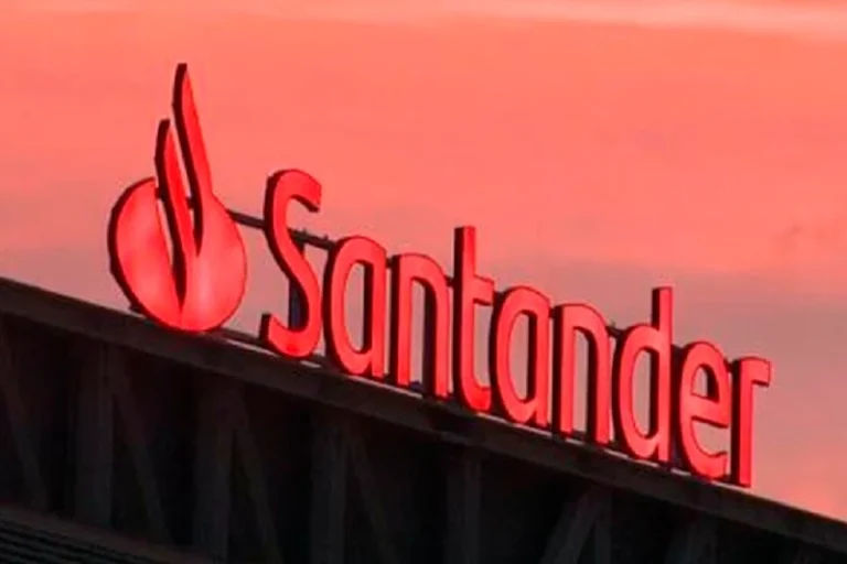 Santander prepara un ERE en sus filiales tecnológicas con más de 6.000 empleados afectados