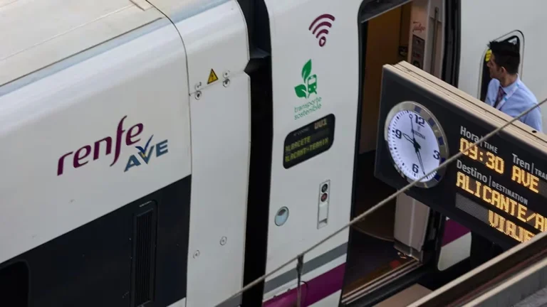 El nuevo modelo de billetes frecuentes de Renfe que acaba con los bonos gratuitos