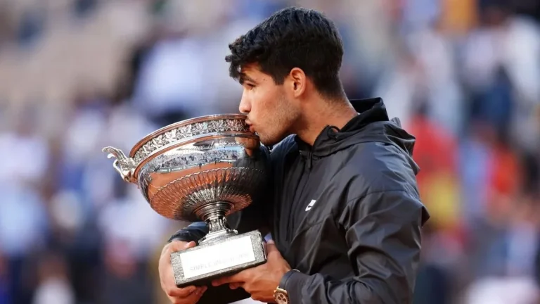Roland Garros 2025: cómo ver en TV en España la lucha de Carlos Alcaraz por el trono mundial