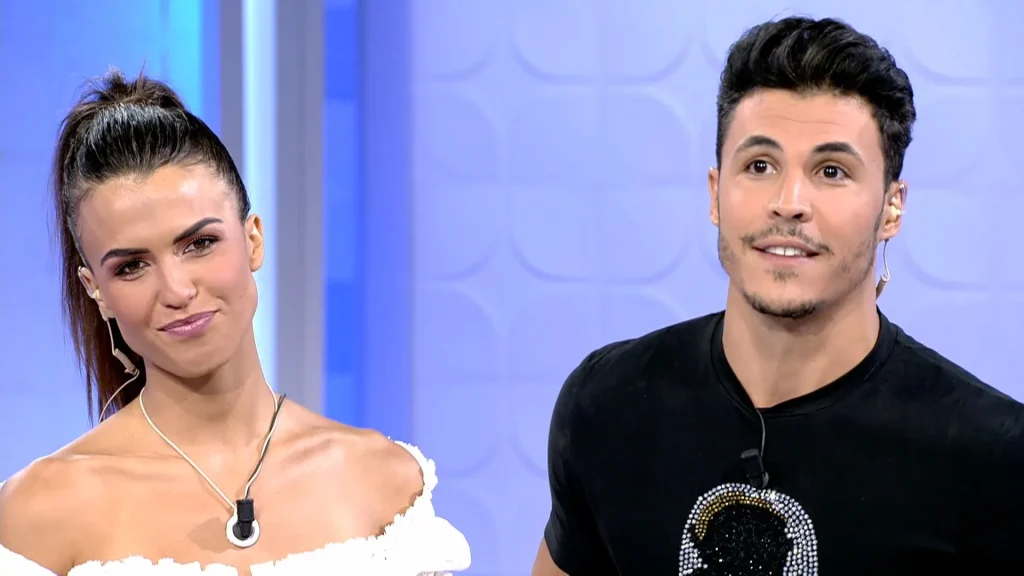 Kiko Jiménez al borde del abandono después de denunciar un «aquelarre» en Telecinco 28 Sofía Suescun salió en defensa de Kiko Jiménez