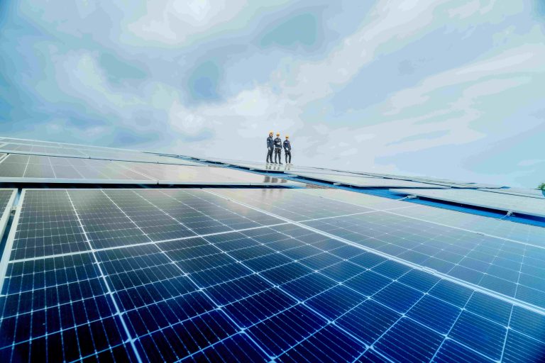 Solar360 y Bankinter firman un acuerdo para financiar proyectos de autoconsumo a empresas cliente del banco