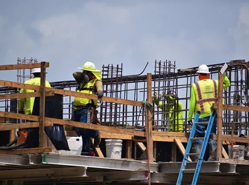 Una paradoja laboral. más de 3 millones de parados y miles de vacantes sin cubrir Una paradoja laboral: más de 3 millones de parados y miles de vacantes sin cubrir