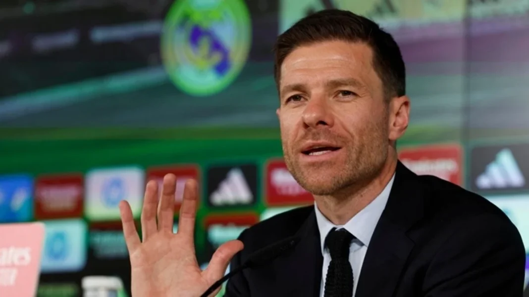 Xabi Alonso lleva la contraria a Florentino Pérez en su lista de descartes. Fuente: Agencias