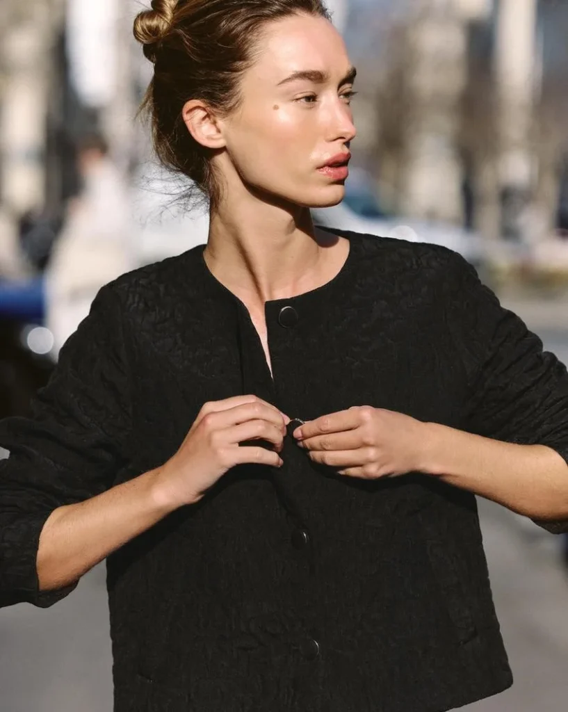 Una prenda viral: por qué todas hablan de la chaqueta de Zara 