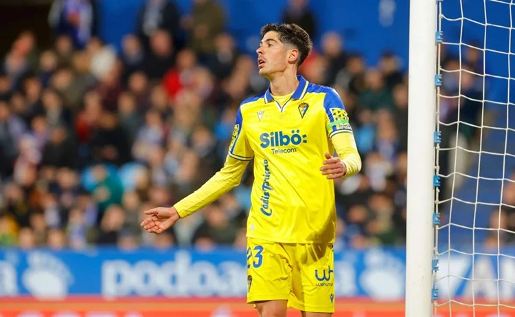 Carlos Fernández Granada CF Pacheta Fuente: CádizCF