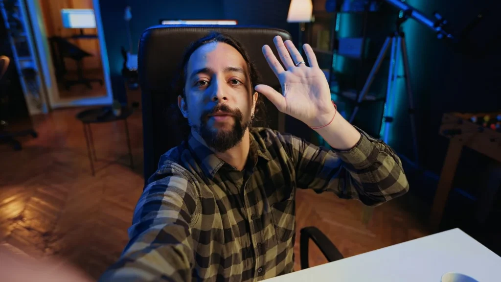 SEÑALES DE ALERTA QUE INDICAN QUE ESTÁS SIENDO ESPIADO