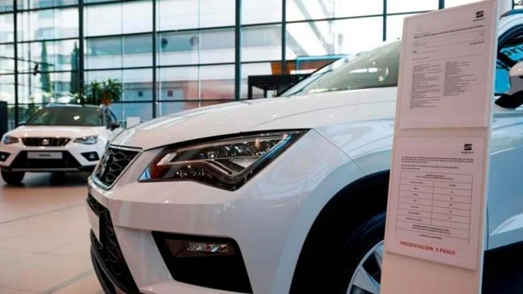 Cómo aprovechar la ayuda de 4.600 euros para comprarte un coche nuevo en Galicia 1 Cómo aprovechar la ayuda de 4.600 euros para comprarte un coche nuevo en Galicia Fuente: Europa Press