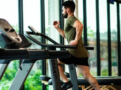 Hacienda devuelve 300 euros en la declaración de la Renta por estar apuntado al gimnasio en estos casos Fuente: Shutterstock Hacienda devuelve 300 euros en la declaración de la Renta por estar apuntado al gimnasio en estos casos Fuente: Shutterstock