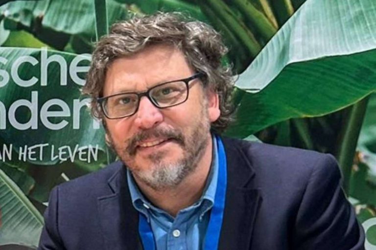 Entrevista a Claudio Ponce; 'Un destino sin estrategia puede ser bonito, pero seguirá siendo invisible'