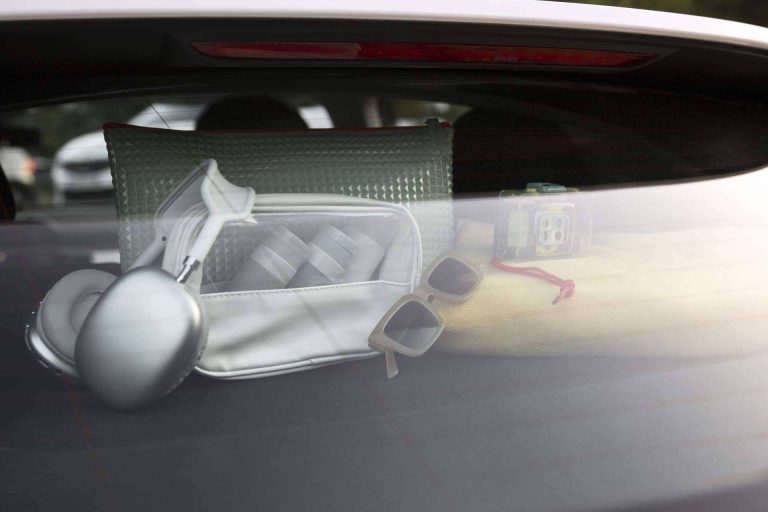 Más allá del coche; objetos personales y otros daños que puedes reclamar tras un accidente