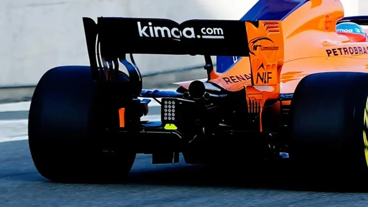 Kimoa Fernando Alonso McLaren Fuente: AP