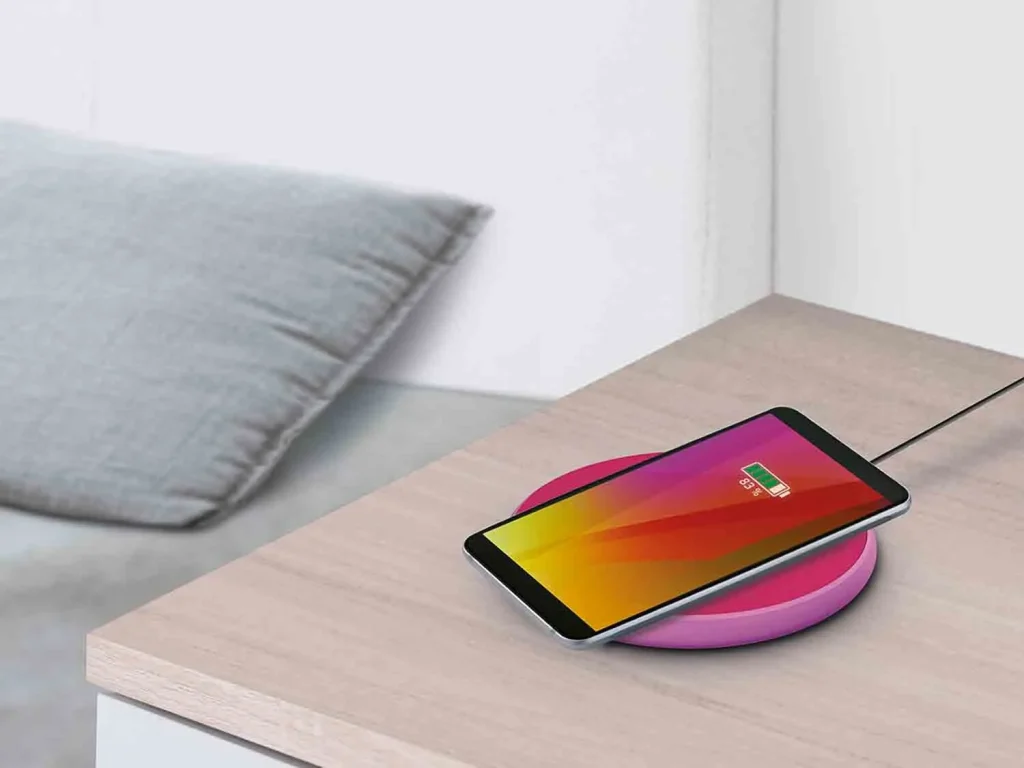 Por menos de lo que cuesta un café, este cargador inalámbrico de Lidl cambiará tu forma de cargar 33 Lidl: Diseño sencillo, funcionalidad asegurada