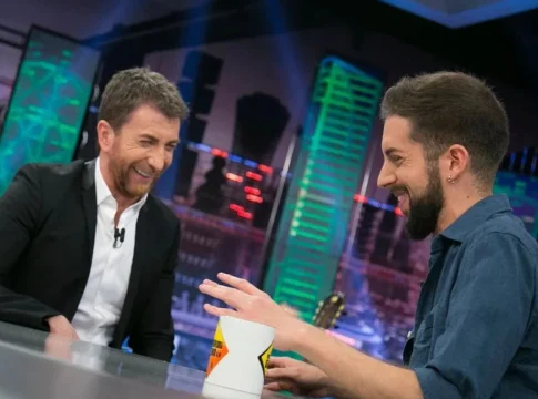 pablo motos y david broncano el hormiguero Pablo Motos asesta el golpe definitivo a 'La Revuelta' en medio del debate de la pluralidad de RTVE
