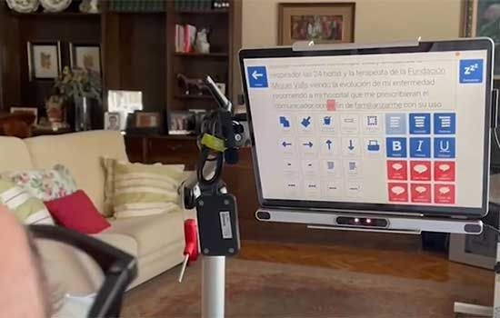 Personas con discapacidad severa acceden gratis a la comunicación con la mirada en CCAA gracias a Qinera