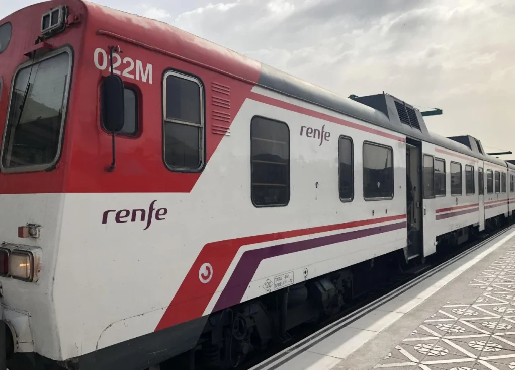 La nula información y el tono «chulesco» de los operarios de Cercanías de Madrid indignan a los viajeros 3 Tensión con la actitud de los operarios de Cercanías de Madrid