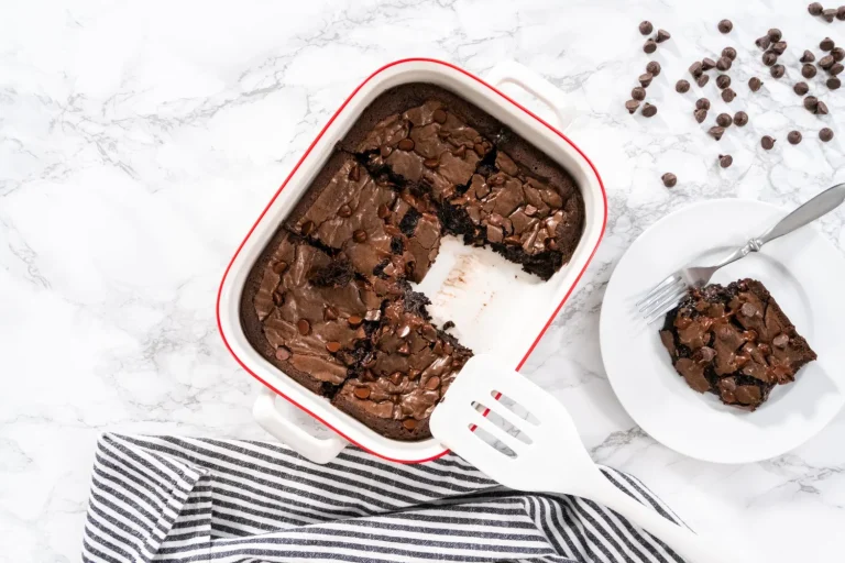 El brownie de chocolate definitivo que te dejará sin aliento: el secreto para una textura jugosa y éxito garantizado en tu mesa en solo 20 minutos
