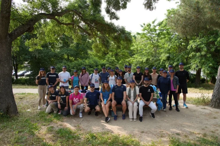 Nueve empresas suecas participan en el primer 'plogging' organizado por la Embajada de Suecia en España