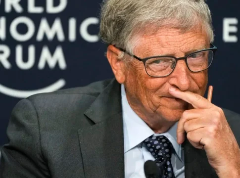 BILL GATES TAMBIÉN ES RESPONSABLE DE ESTA REVOLUCIÓN DIGITAL BILL GATES TAMBIÉN ES RESPONSABLE DE ESTA REVOLUCIÓN DIGITAL