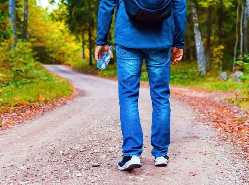 CAMINAR, UNA DE LAS FORMAS MÁS SENCILLAS DE MANTENERSE EN FORMA CAMINAR, UNA DE LAS FORMAS MÁS SENCILLAS DE MANTENERSE EN FORMA