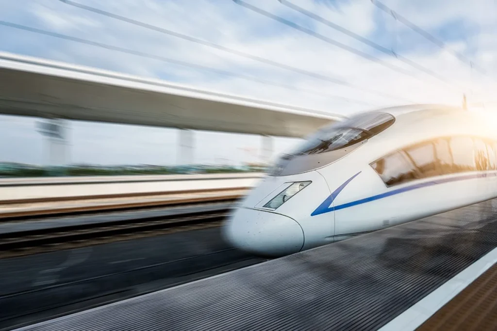 CHINA, A LA CABEZA EN MAGLEVS