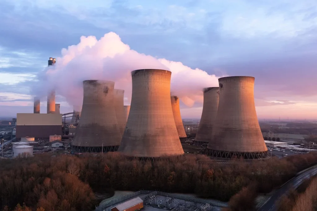 CÓMO AFECTARÍA UN BOMBARDEO SOBRE UNA CENTRAL NUCLEAR