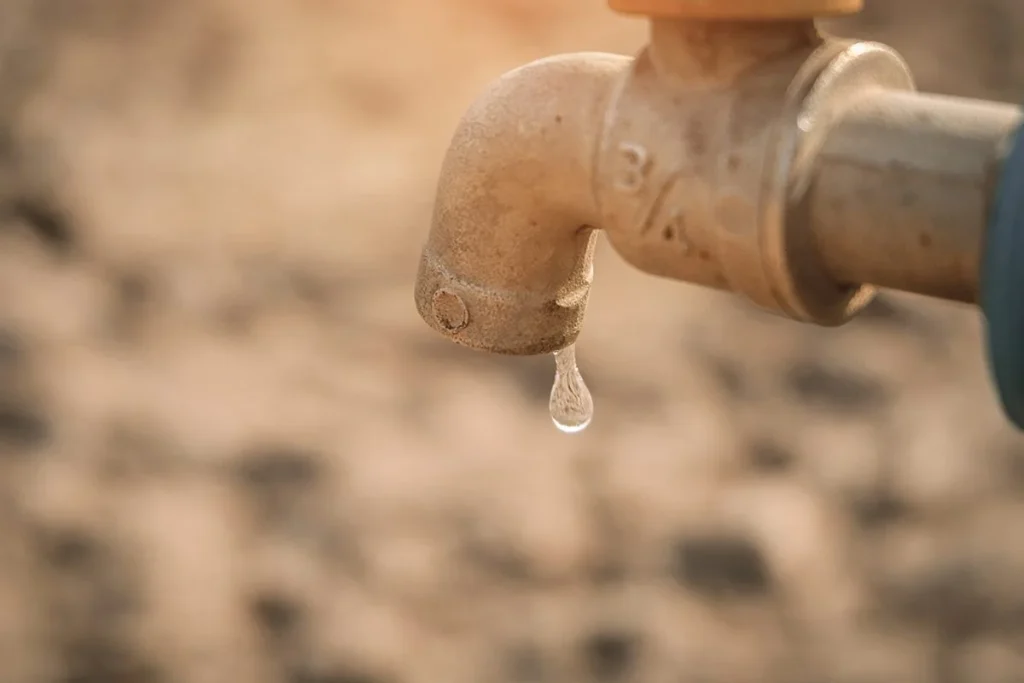 CÓMO FUNCIONA ESTE INVENTO PARA EXTRAER AGUA DEL AIRE