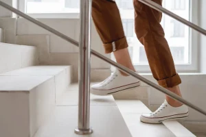 CÓMO SUBIR LAS ESCALERAS PARA OBTENER BENEFICIOS