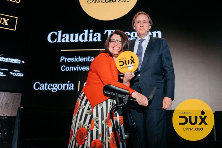 Claudia Tecglen: "Mi discapacidad ha sido mi mejor entrenadora para desarrollar mi liderazgo"