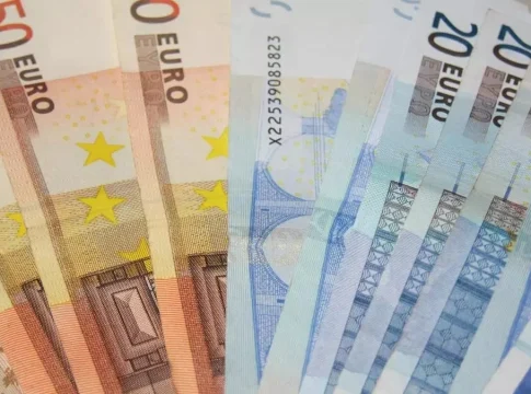 Cuánto se debe cobrar para pertenecer a la clase alta, media o baja en España, según la OCDE Fuente: Pixabay Cuánto se debe cobrar para pertenecer a la clase alta, media o baja en España, según la OCDE Fuente: Pixabay