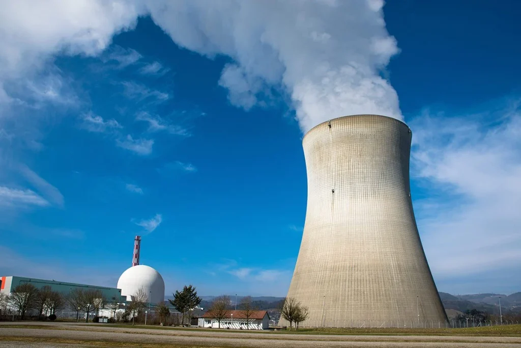 EL RIESGO DE QUE BOMBARDEEN UNA CENTRAL NUCLEAR