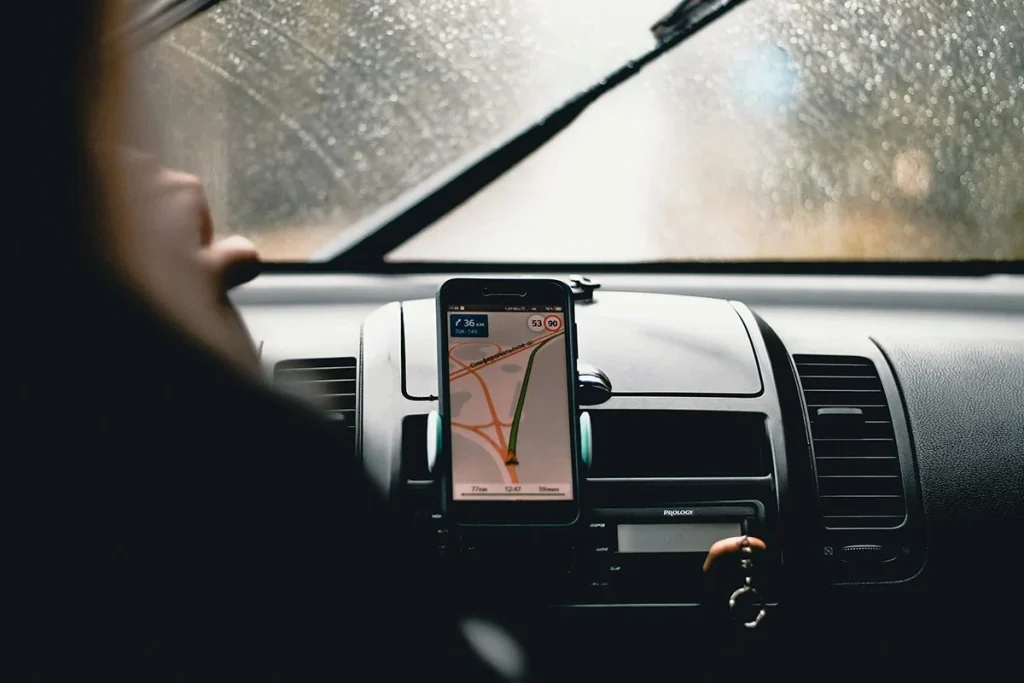 EVITA LAS MULTAS CON WAZE