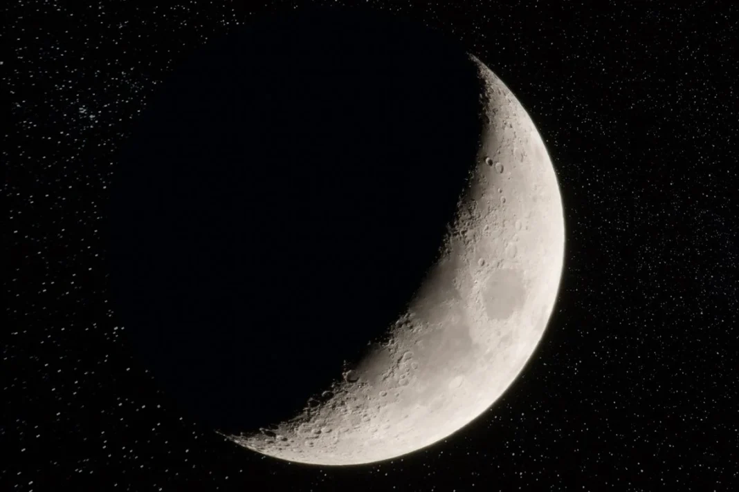 EXPLOTAR LOS CRÁTERES DE LA LUNA ES MÁS SENCILLO