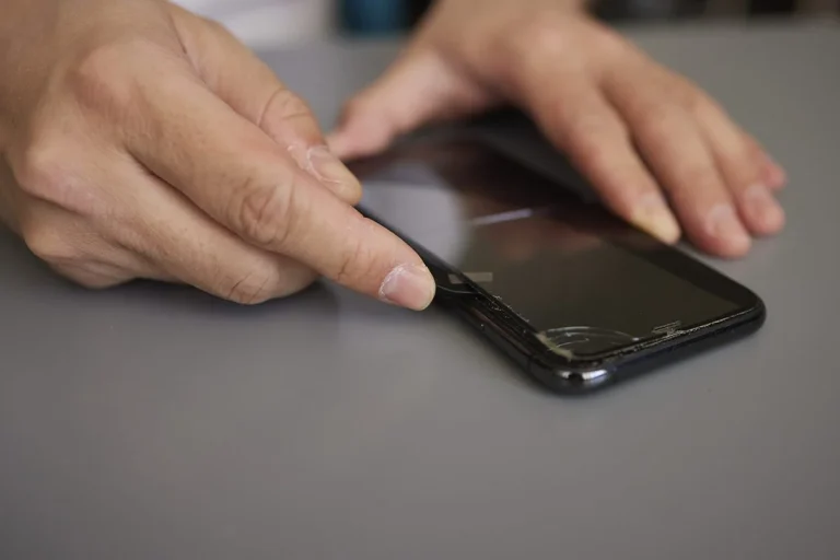 Este es el motivo por el que tienes que reiniciar tu smartphone una vez a la semana, y no es por la batería ni por su almacenamiento