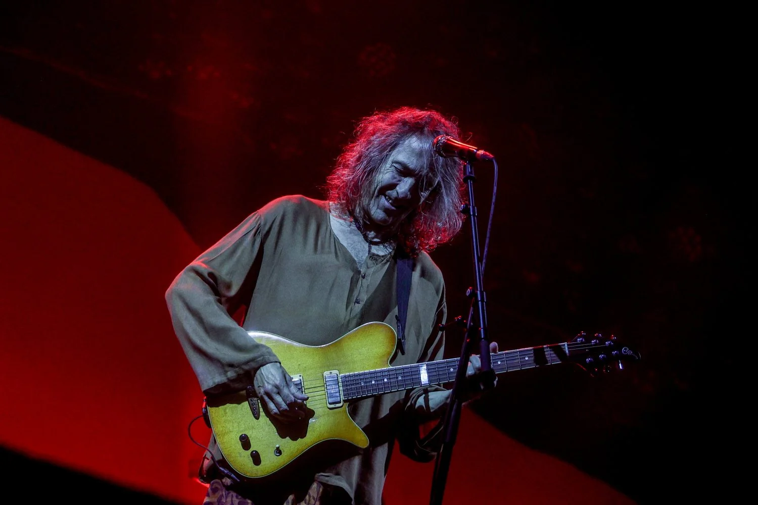 El cantante Roberto Iniesta, 'Robe', durante un concierto en el Auditorio Miguel Ríos. Fuente: Agencias