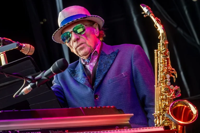 Un intimista rugido de Van Morrison inaugura las 'Noches del Botánico' en Madrid