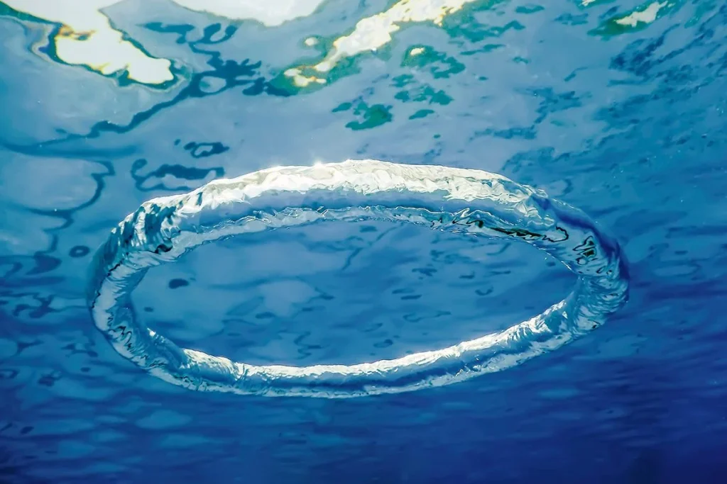 GENERAR ANILLOS EN EL MAR PUEDE SER UNA NUEVA VÍA DE EXPRESIÓN