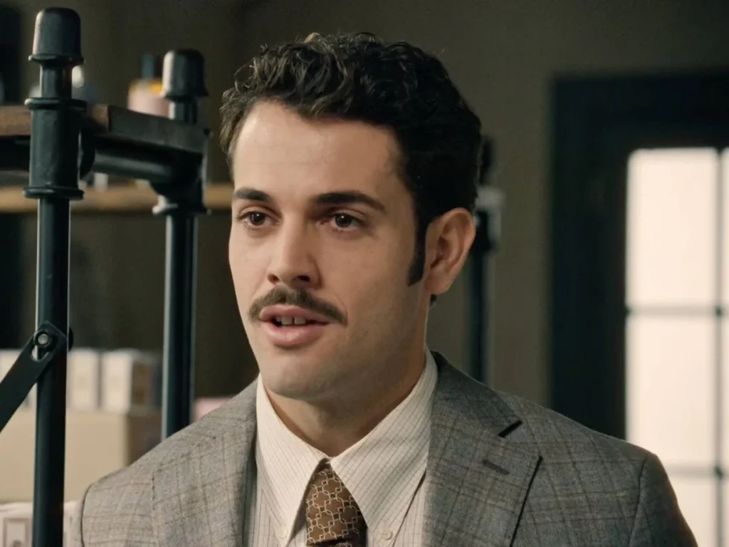 Gabriel se infiltra en la familia y los secretos se acumulan