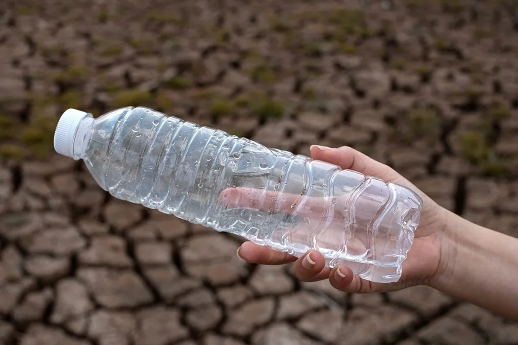 INVENTAN UN NOVEDOSO RECOLECTOR DE AGUA SIN ELECTRICIDAD