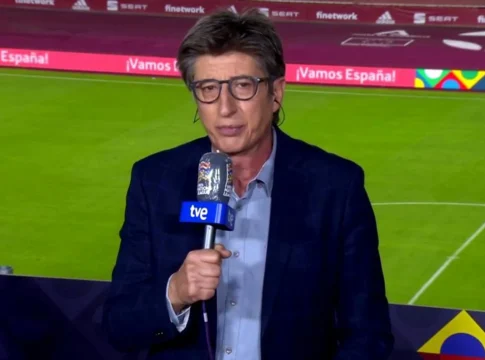 Juan Carlos Rivero sorprende en pleno España-Portugal con su respuesta a una bandera franquista