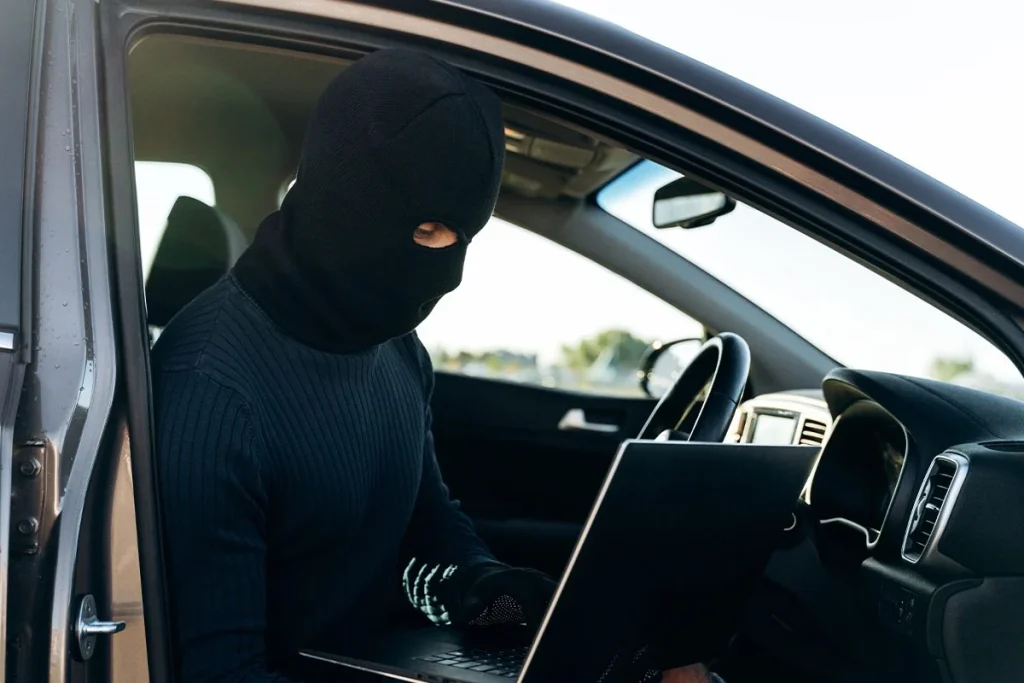 LA GUARDIA CIVIL RECOMIENDA NO DEJAR OBJETOS DE VALOR A LA VISTA