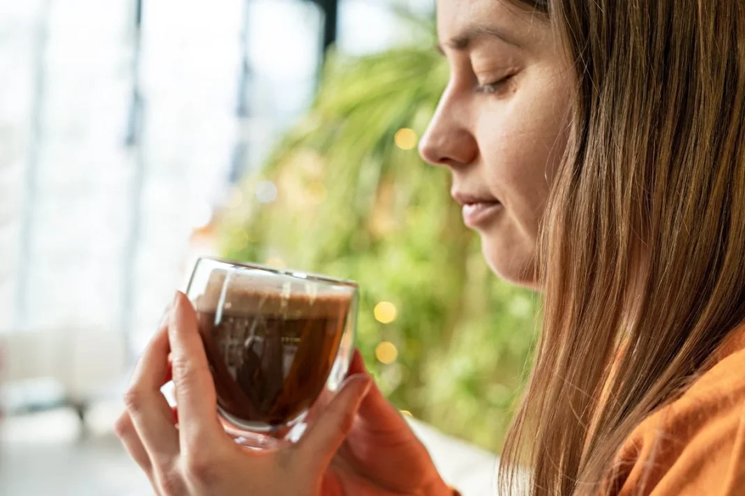 LA HORA EN LA QUE SE TOMA EL CAFÉ INFLUYE
