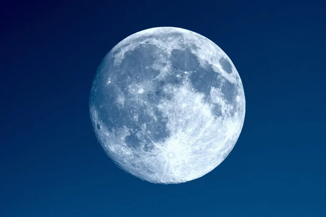 LA LUNA OCULTA BILLONES DE EUROS EN PLATINO