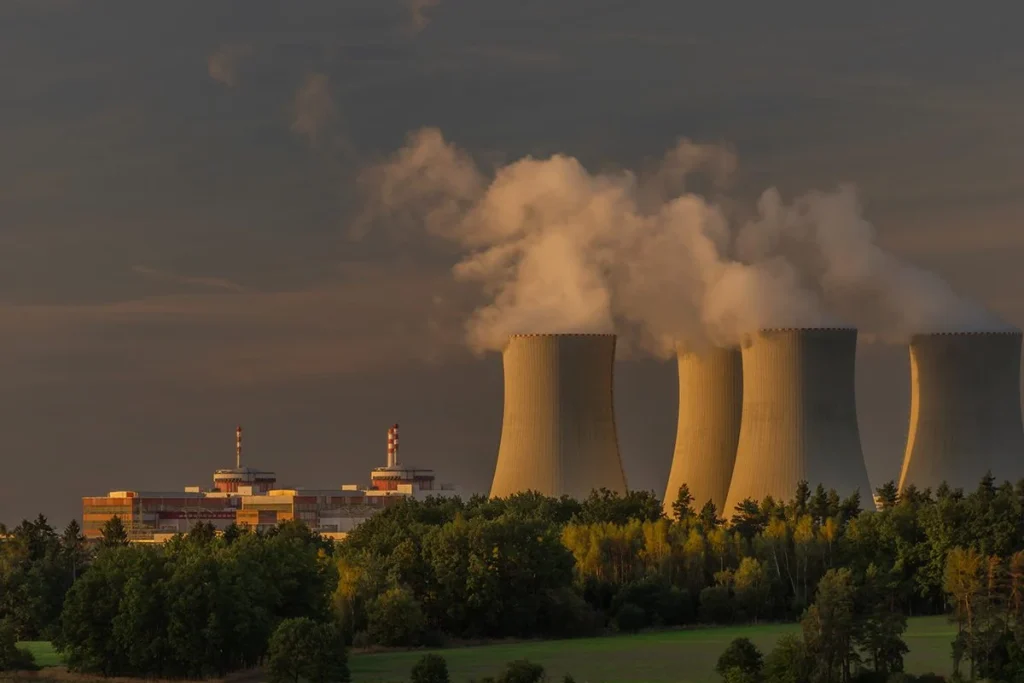 LAS CONSECUENCIAS DE BOMBARDEAR UNA CENTRAL NUCLEAR